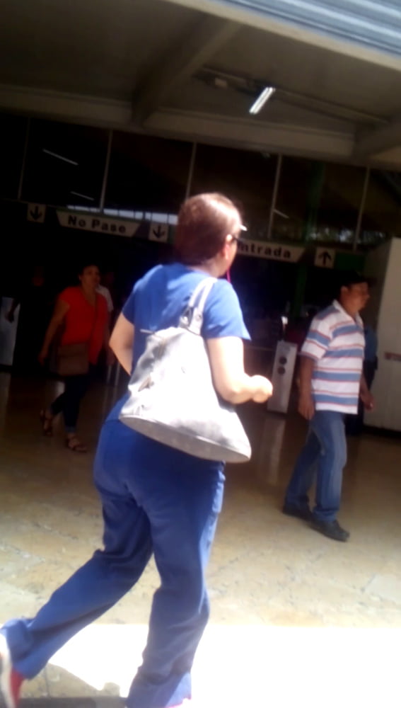 Morrita Enfermera En Estacion Del Metro De Monterrey Porn Gallery 273972494