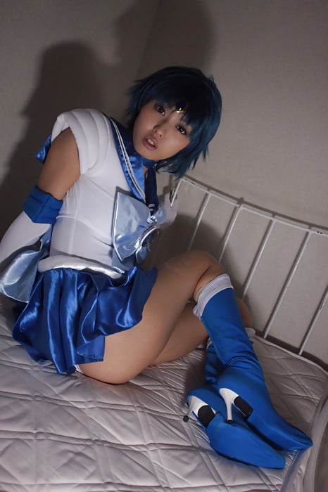 Sexy Sailor Mercury Cosplay Porn Gallery