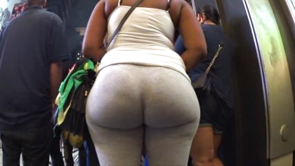 Big Ass Butt Candid.
