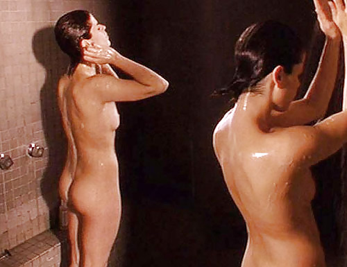 Neve Campbell Nude Pic.