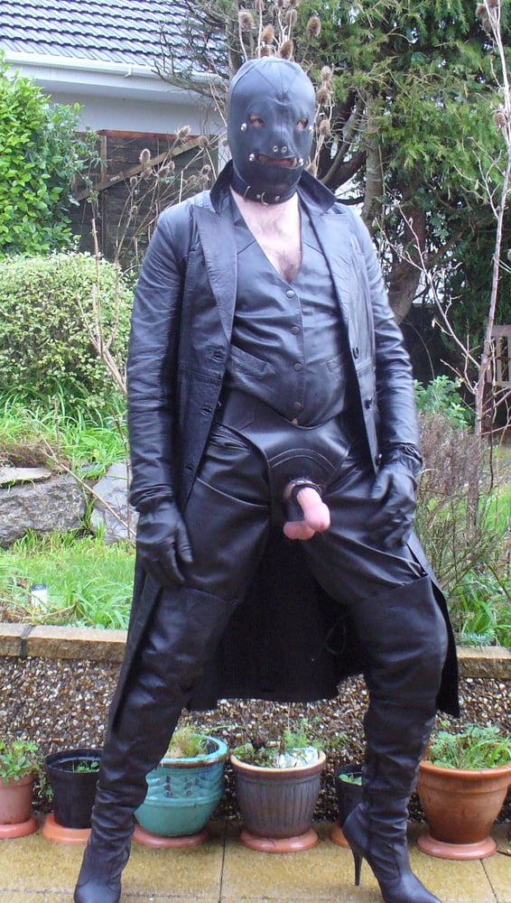 Leather Master In Cock Harness Boots And Hood 15 Pics Xhamster 3688