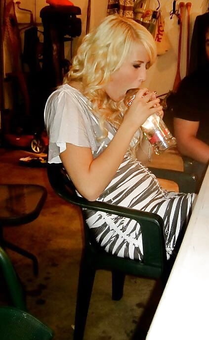 None nude hottie porn gallery