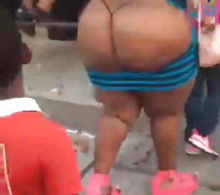 booty in public Sexy