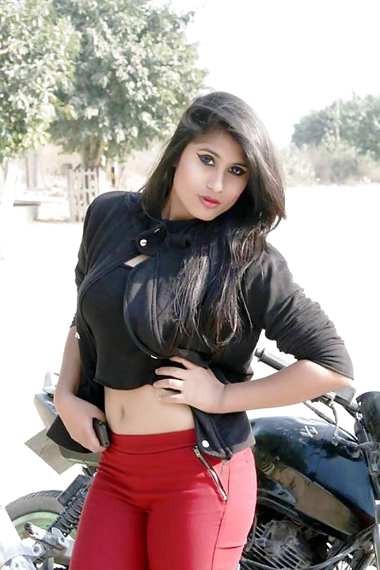 INDIAN COLLEGE GIRLS porn gallery