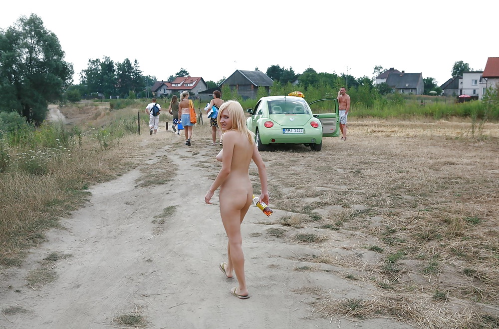 a hot blond Polish Nudist porn gallery