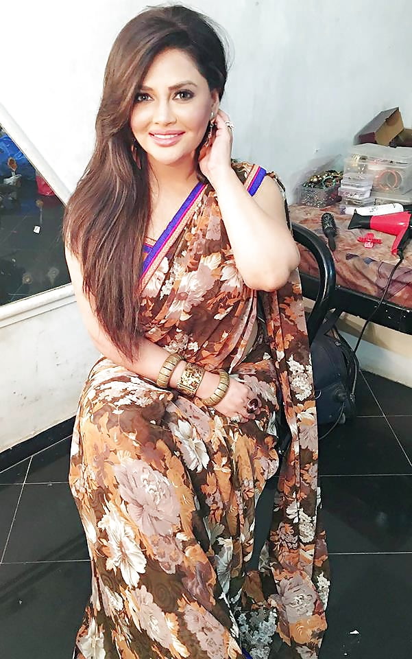 DESI INDIAN AUNTY porn gallery