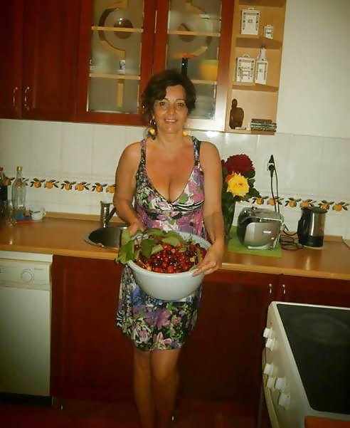 Ordinary Moms porn gallery