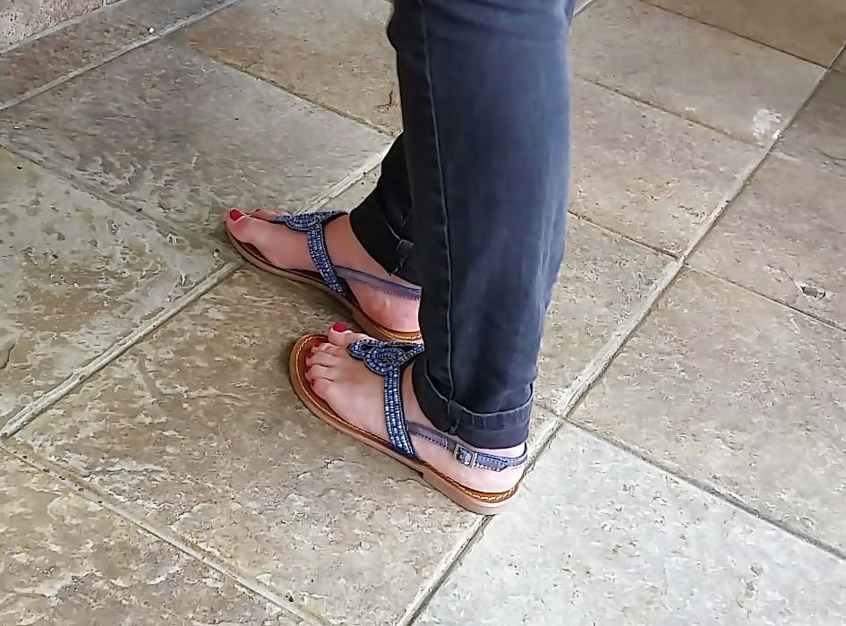 Candid feet 3 porn gallery