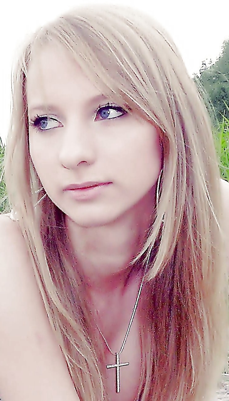 Babes 2 porn gallery