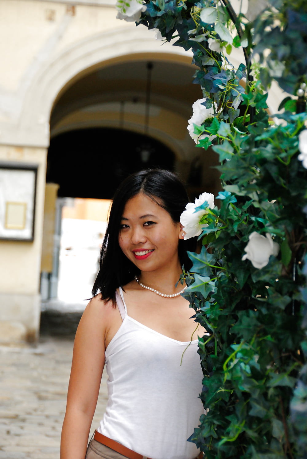 Chinese slut hl porn gallery