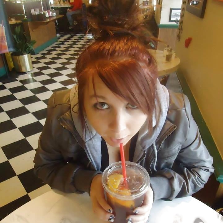 Amanda Little Slut from Kentucky porn gallery