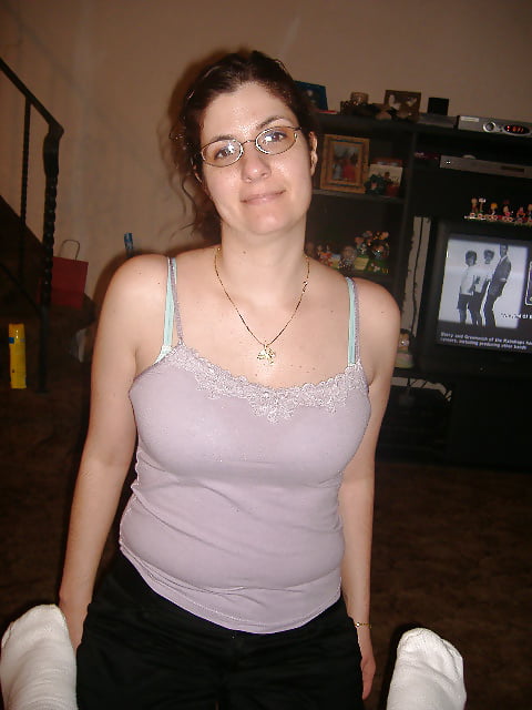 brunette milf porn gallery