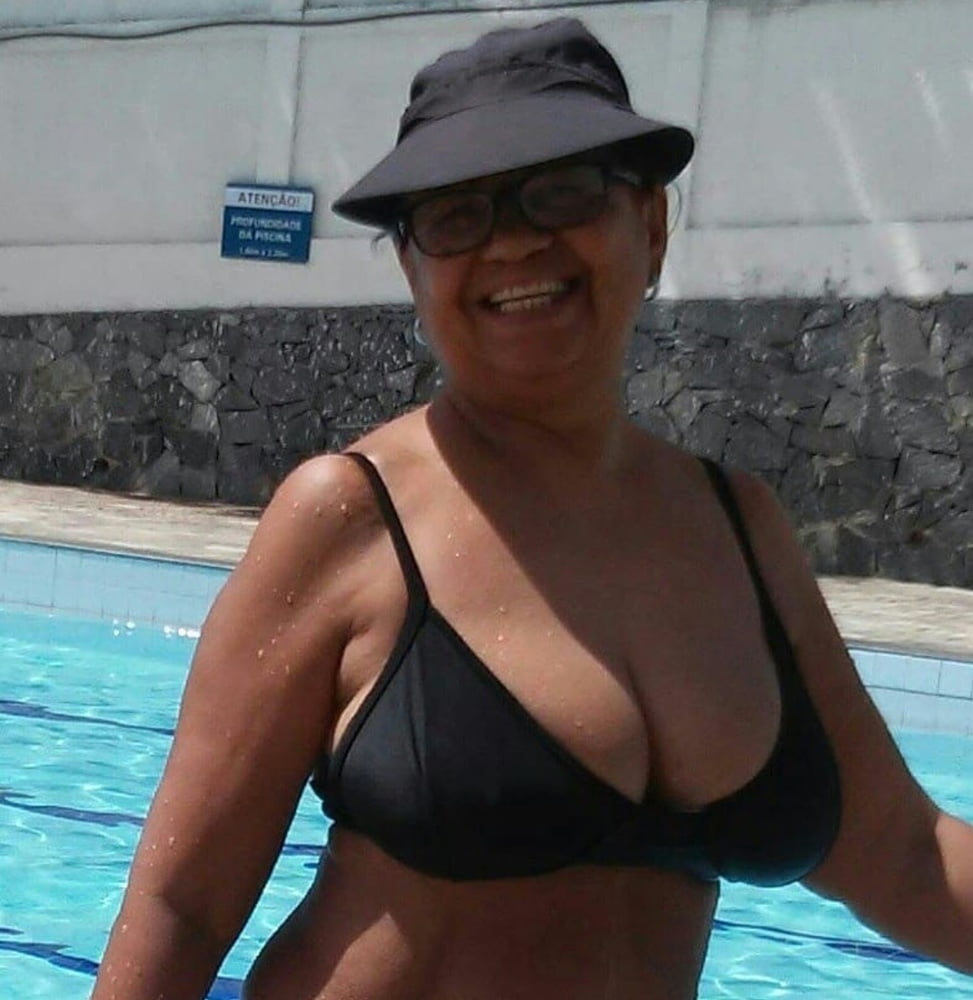 Swimsuit Granny - 48 Photos 