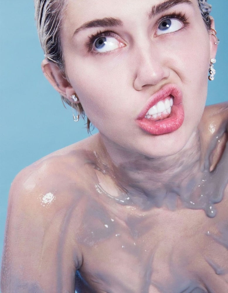 Miley Cyrus Nude Outtakes From Paper Magazine 18 Pics