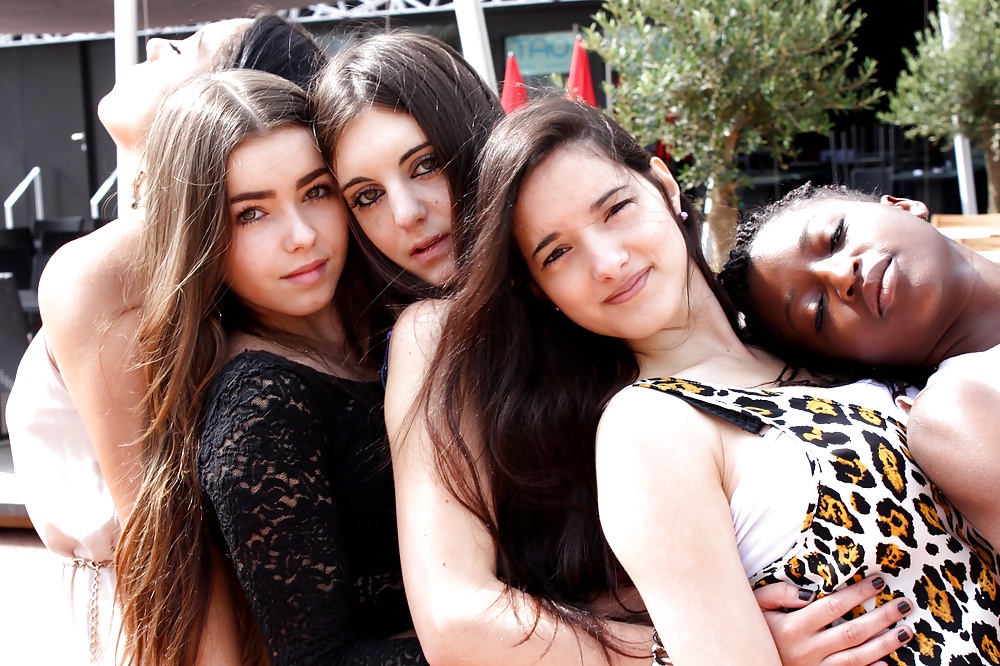 Who do you take home? You can only choose one! 5 porn gallery