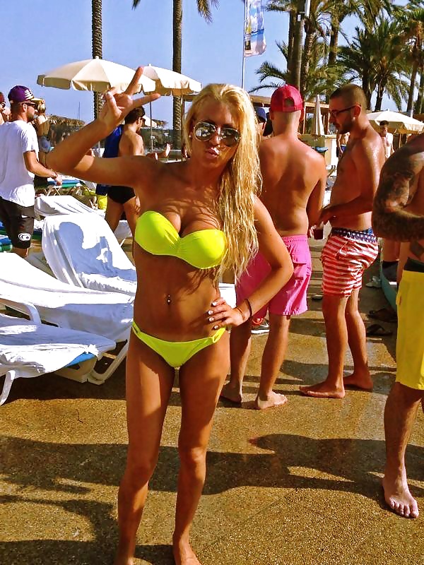 Bikini girls 2 porn gallery