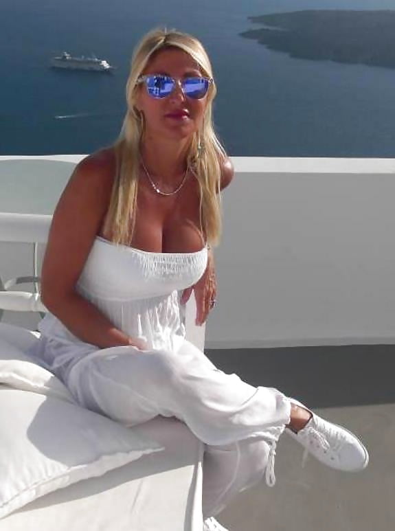 Hottest facebook milf on earth porn gallery