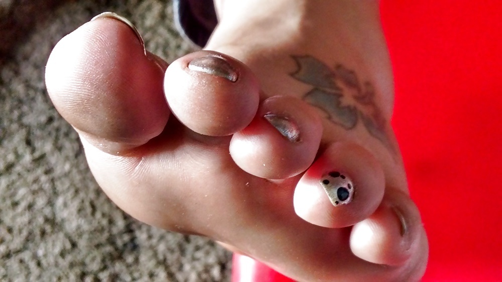 Wifes Barefoot Painted Toes More Pictures Coming Soon porn gallery