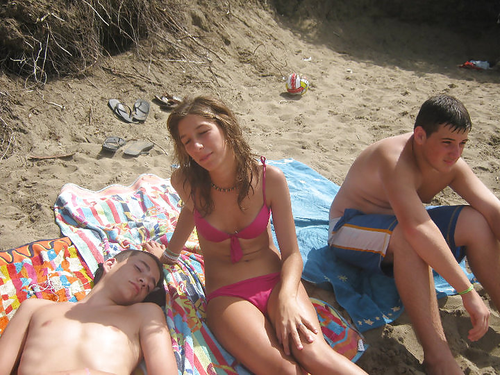 HORNY BEACH TEENS AND SLUTS 02 - DIRTY COMMENTS PLS porn gallery