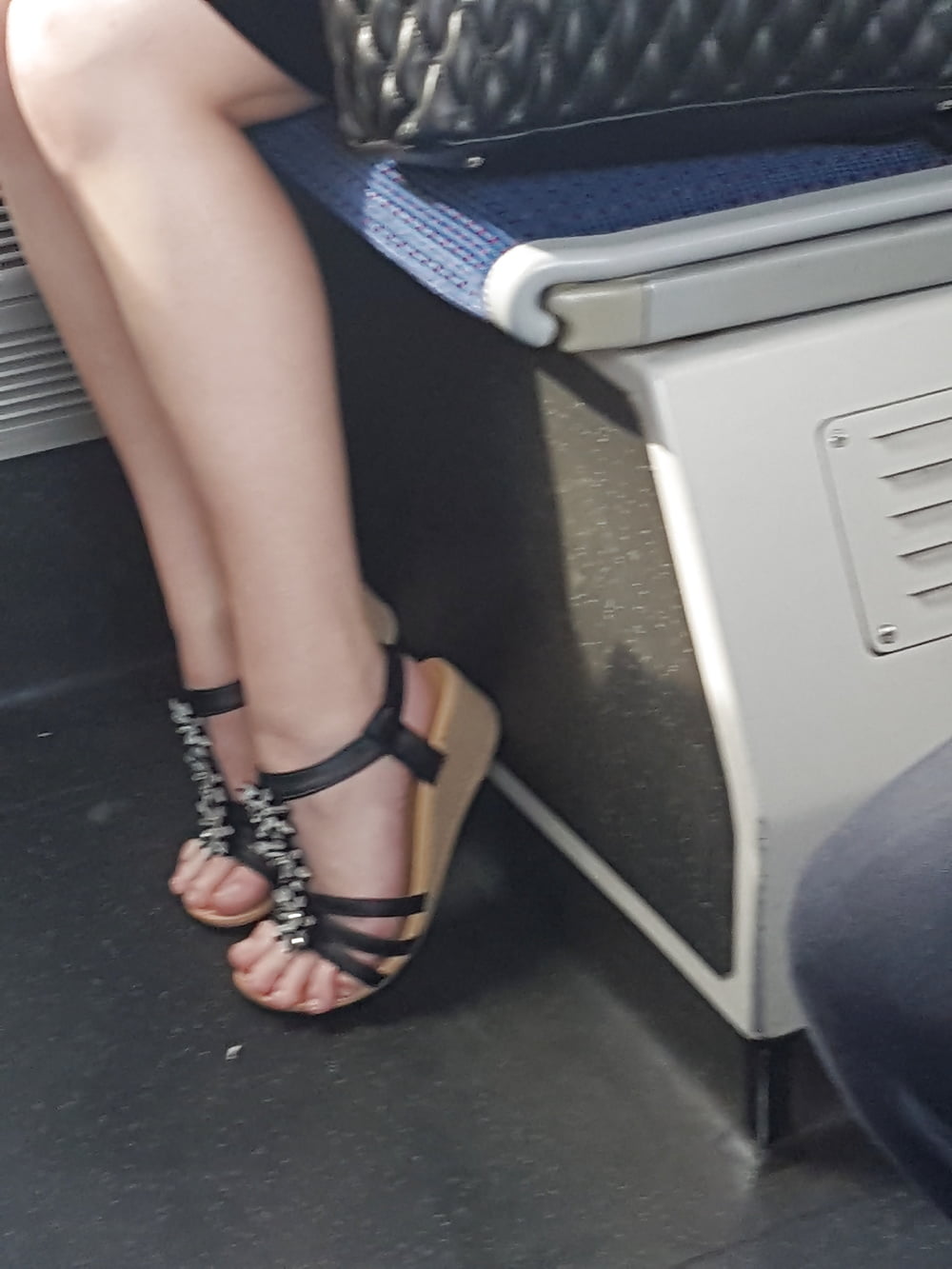 Candid feet porn gallery