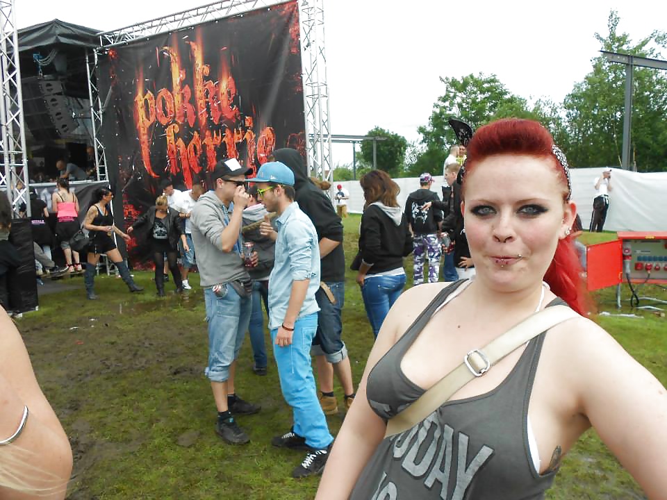 Some awesome cutie Friends! porn gallery