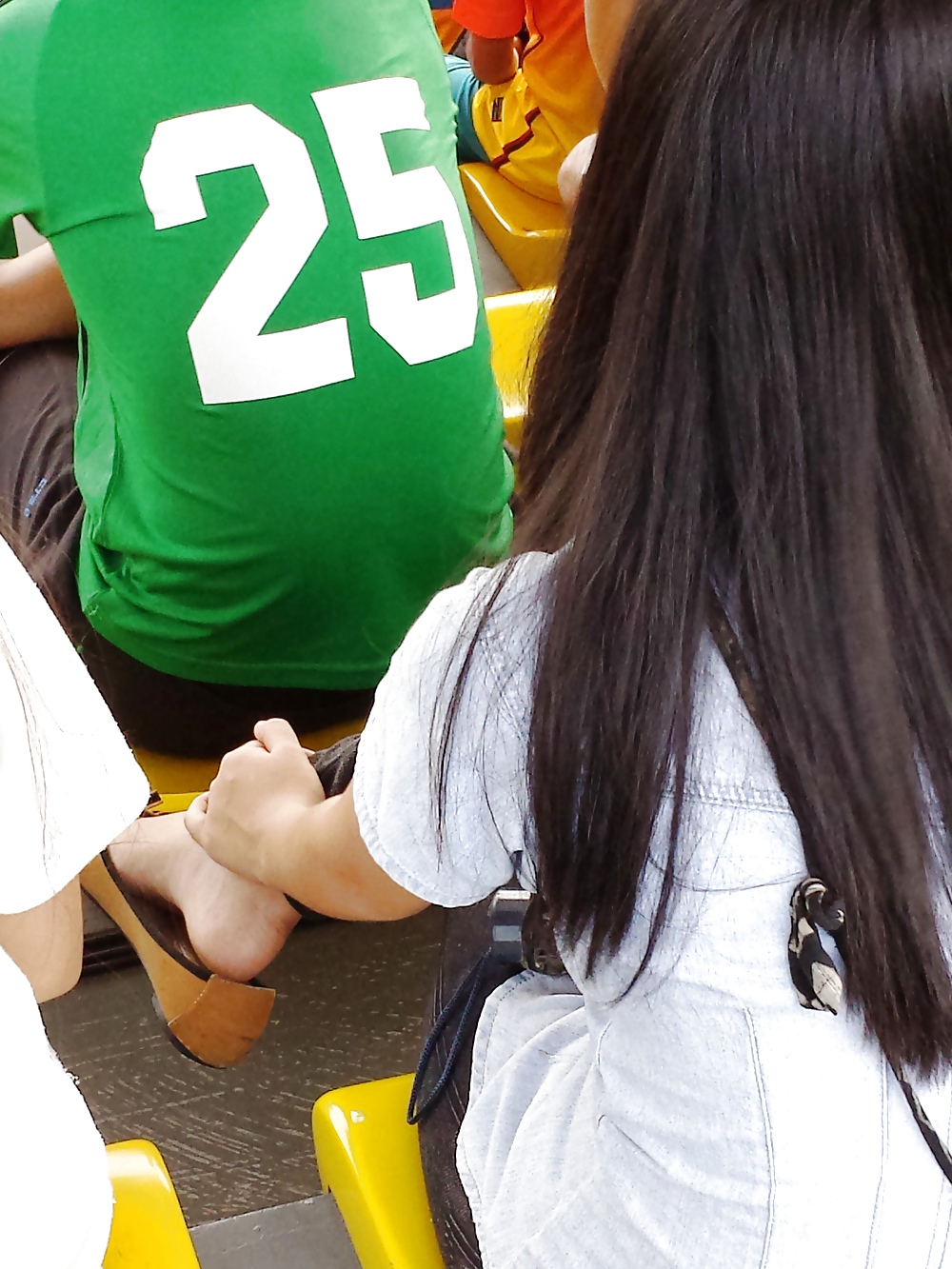 Pinay College Shoe Dangling porn gallery