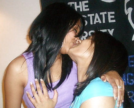 Sri Lankan Lesbians porn gallery