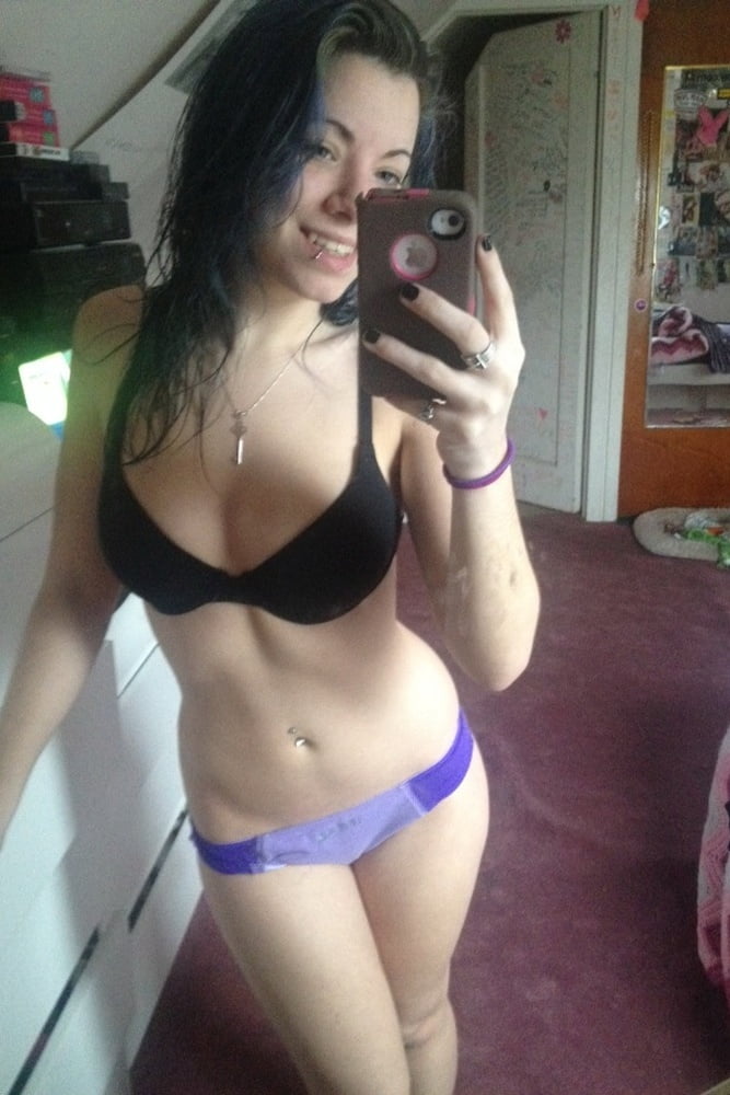 Jolie petite salope porn gallery