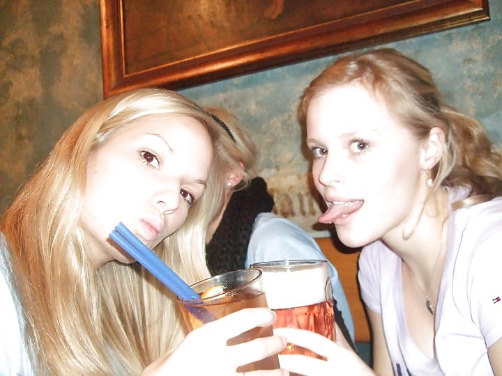 Welche ist geiler (Which one is hotter) 3 ? porn gallery