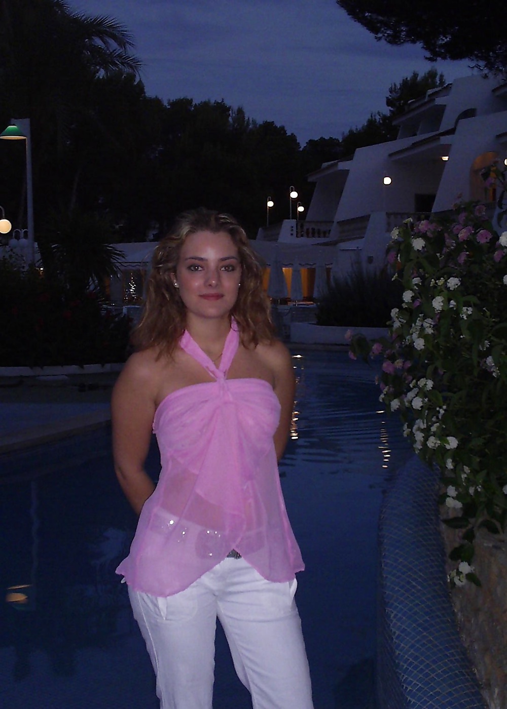 blonde posing porn gallery