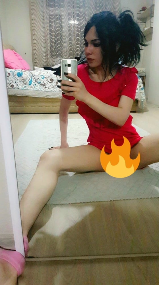 Beril Turkish SLUT porn gallery