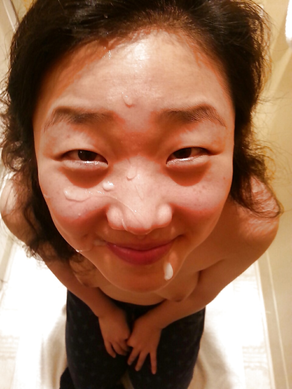 Web Slut Lin porn gallery