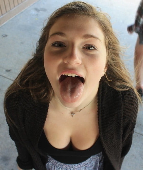 Eager Tongues Anticipating Ejaculations - 30 Photos 