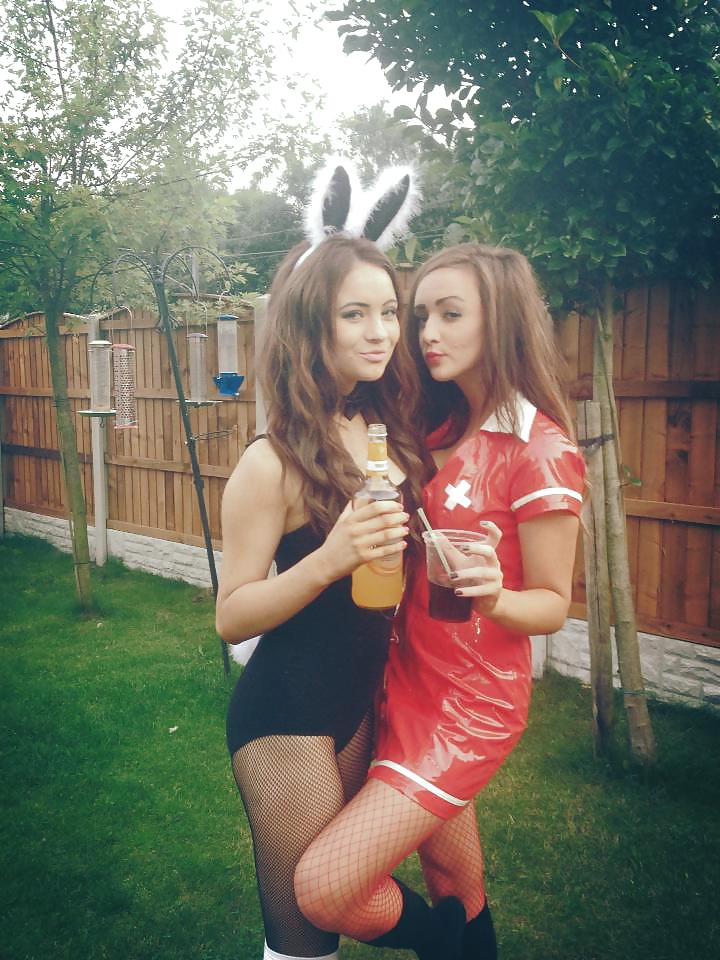 UK Facebook Sluts vol. 18 - Lauren porn gallery