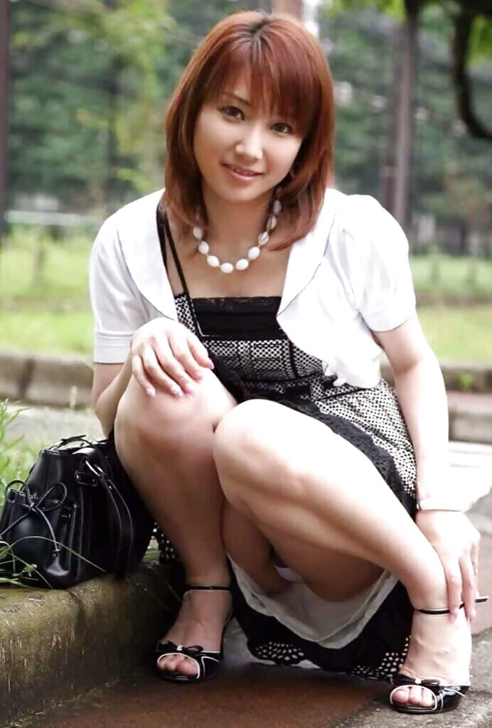 Upskirt photo with japanese schoolgirl