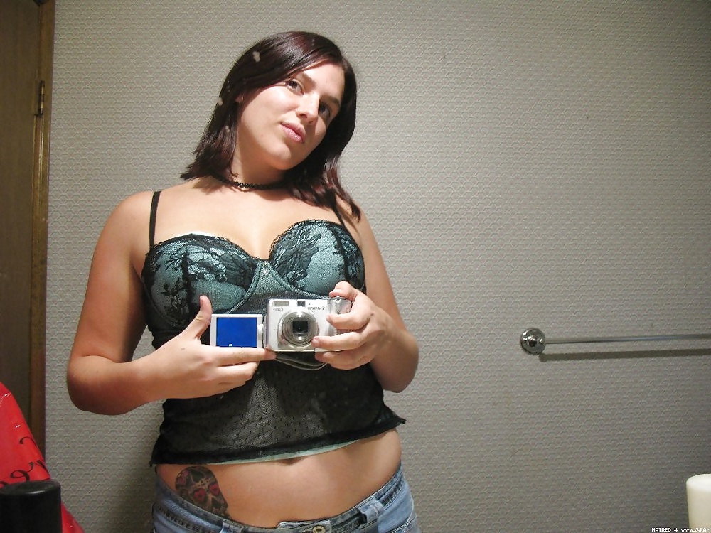Selfie Amateur Babes - vol 5! porn gallery
