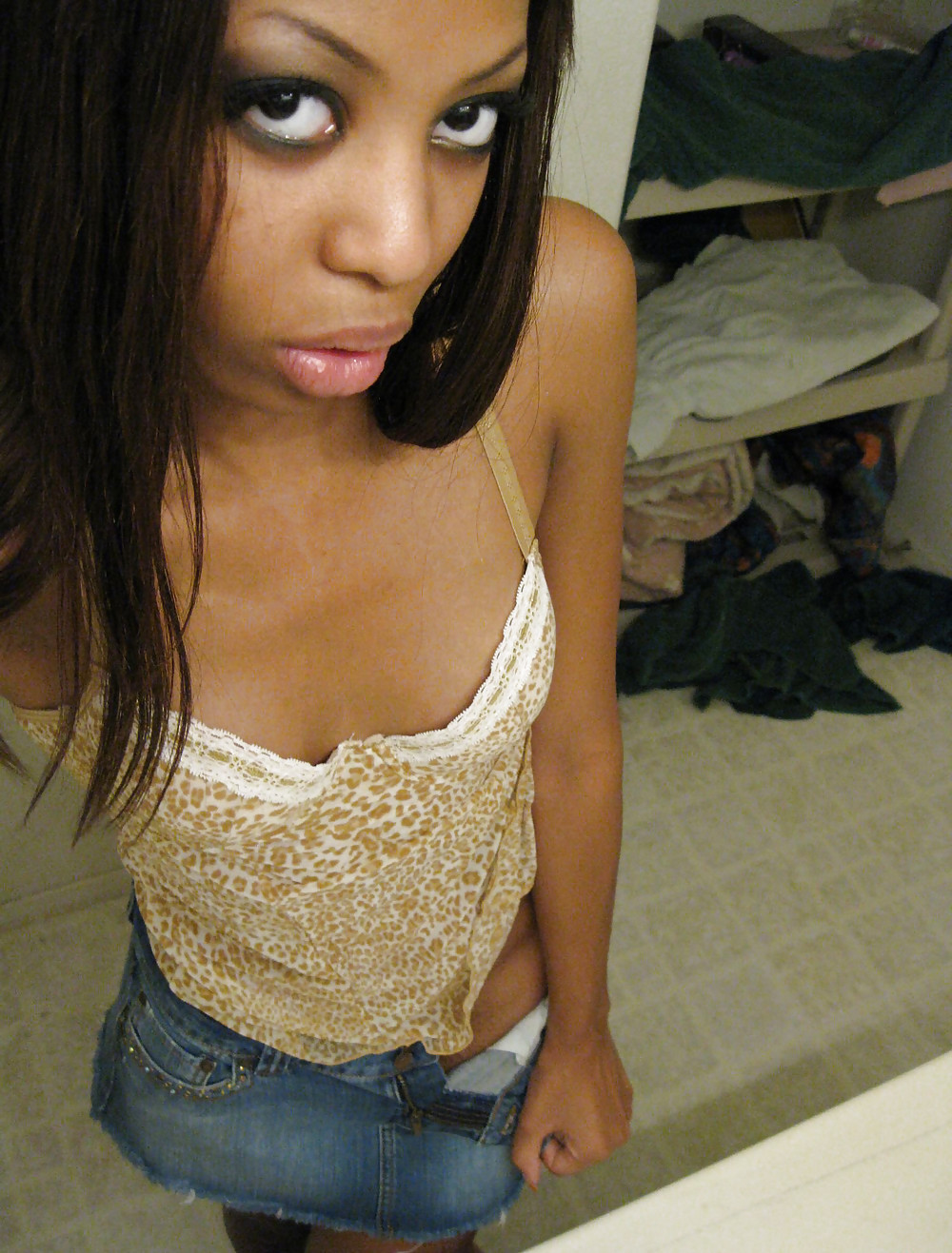 Splendid Ebony Teen self-shot porn gallery