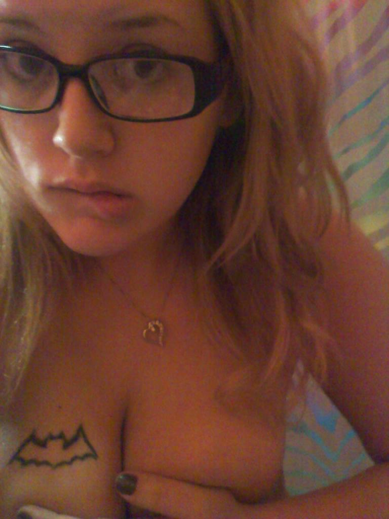 Nice chubby blonde teen nude selfshots porn gallery