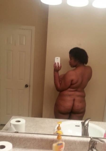 BBW ebony selfshot - 16 Photos 