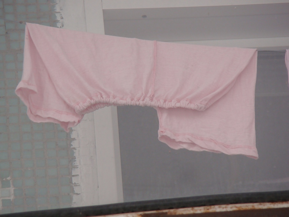 Knickers and panties on a clothesline! Amateur! porn gallery