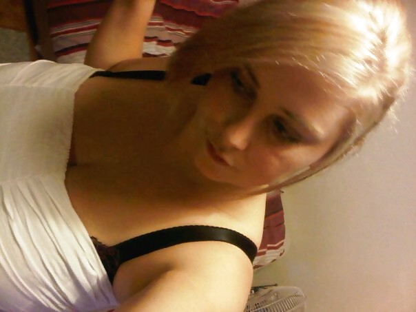 SmutDates Username 'AliciaSingle18' porn gallery