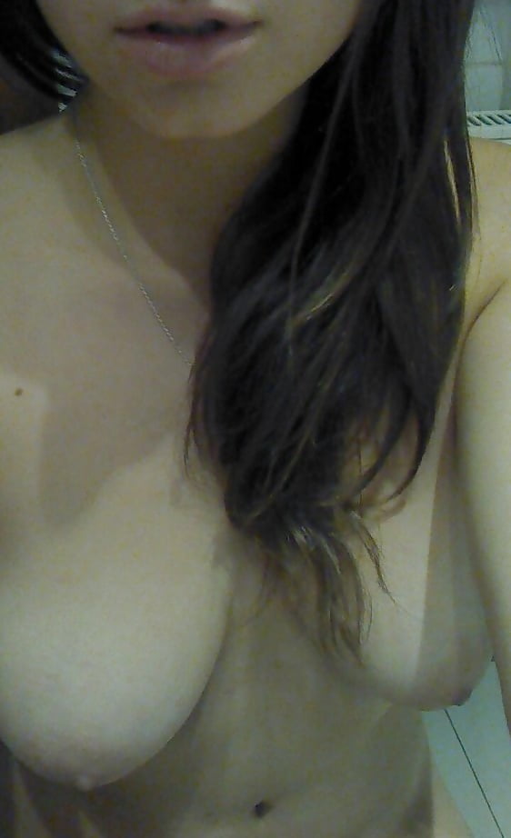 Roci Teasing porn gallery