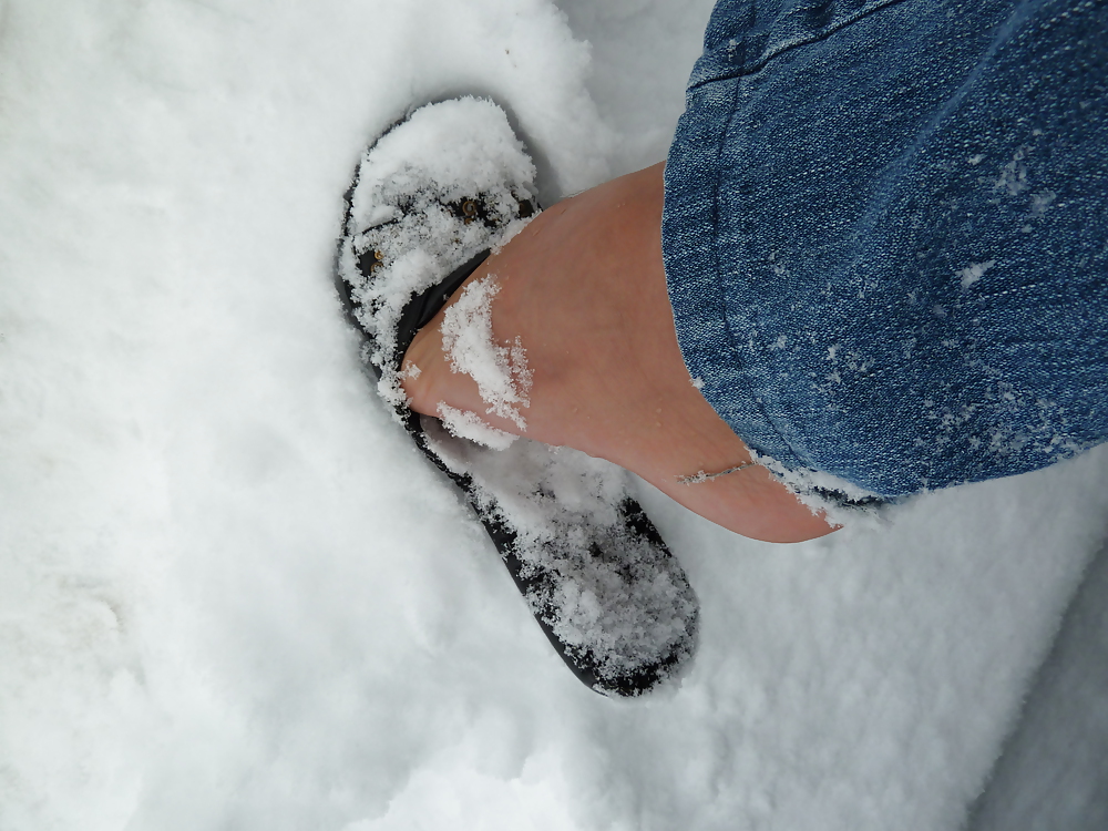 feet in snow porn gallery