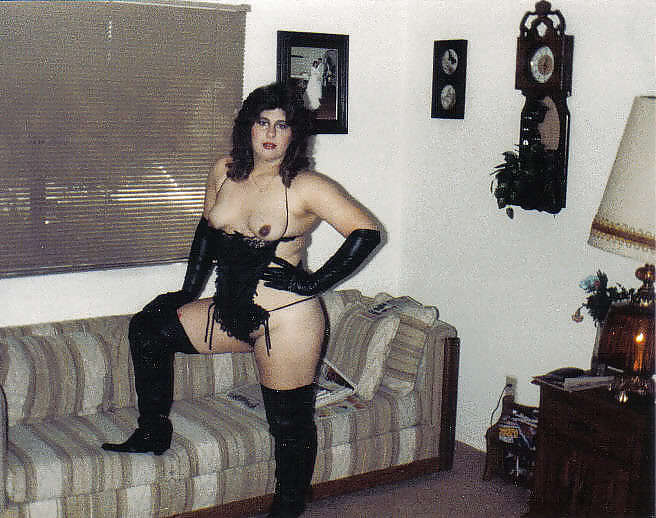 my ex in gloves n thighboots, miss those days :D porn gallery