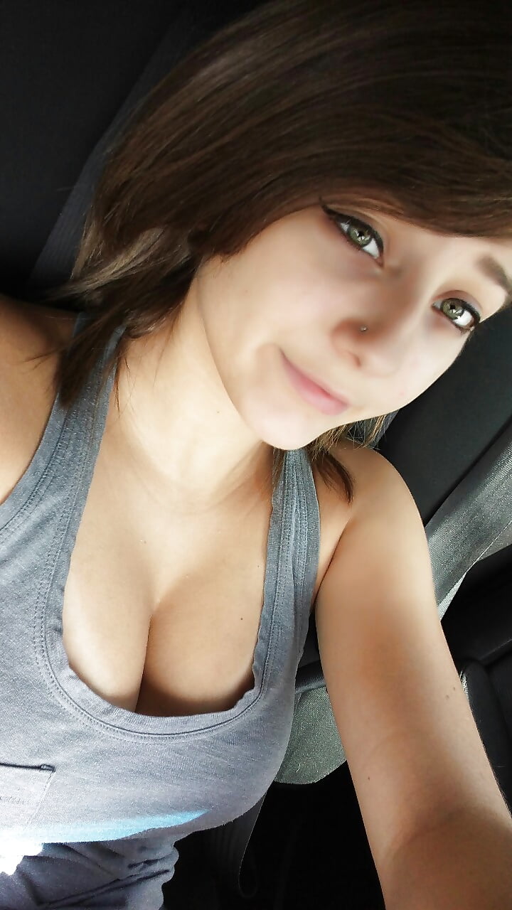 Ali Rebecca Feuti porn gallery