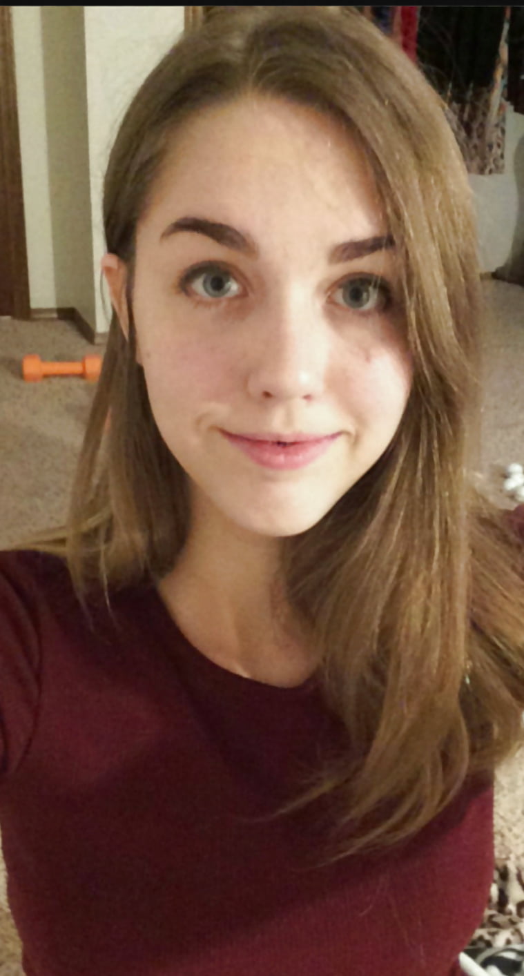 braces teen Bea with perfect tits porn gallery