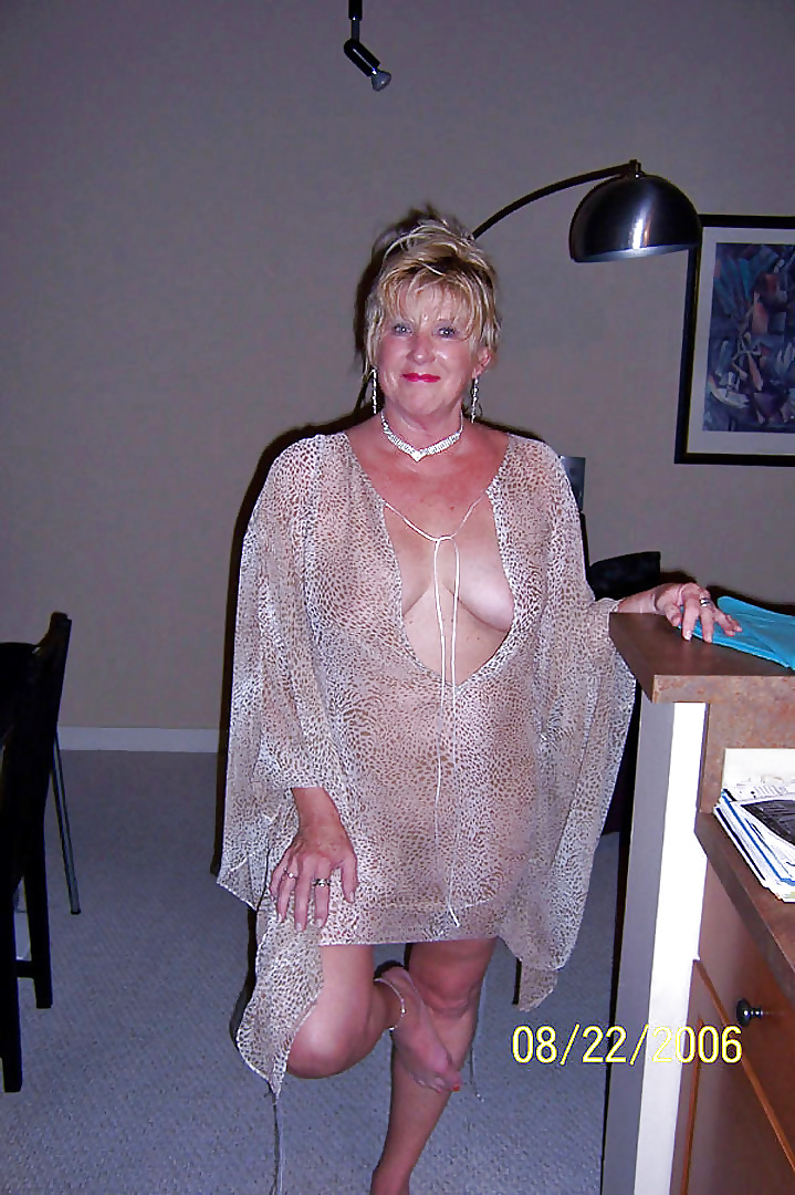 Hot Mature MILF Gets Humiliated porn gallery