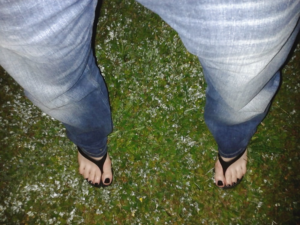 Sexy Flip Flops 2 porn gallery