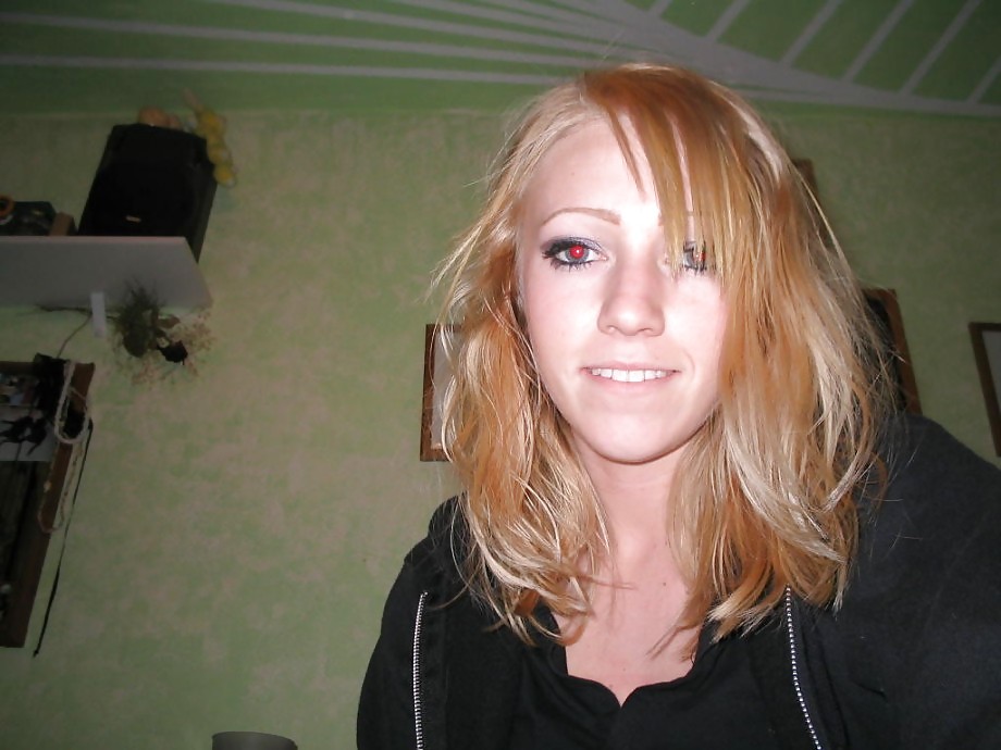 Slut Kira (Pressent for Lizzie-LL) porn gallery