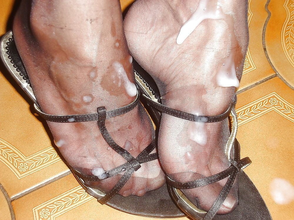 Cummy feet shoes and nylons pics. cummy feet shoes and nylons pics. 